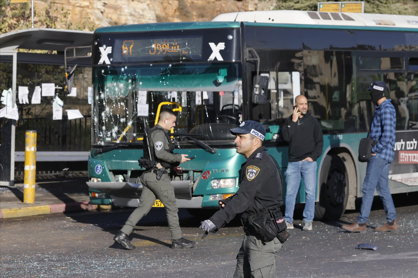 זירת פיצוץ המטען בשכונת רמות בירושלים. צילום: אוליבייה פיטוסי, פלאש 90